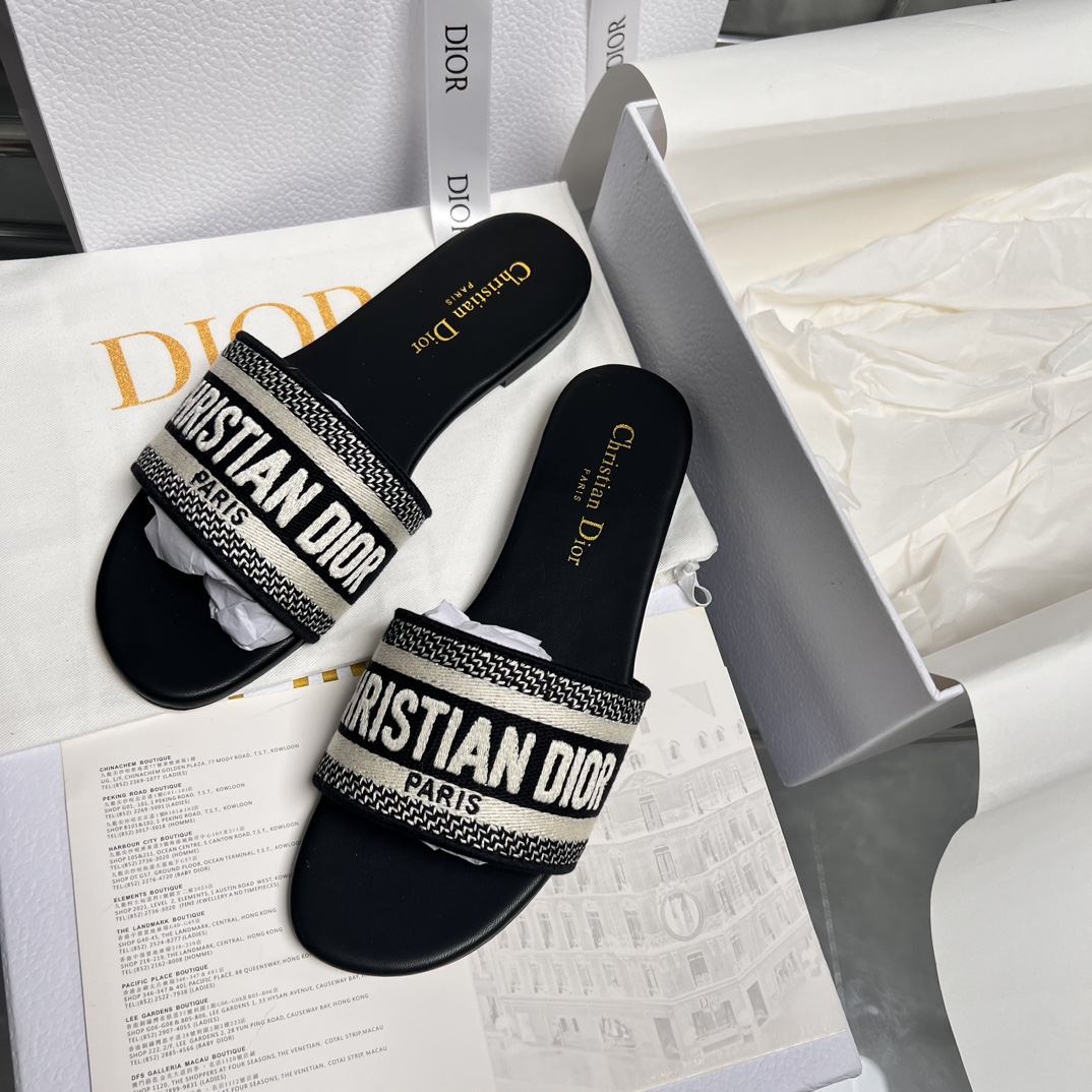 AAAAA Quality 1:1 Dior Dway Embroidery Slippers Womens Fashion Summer Slide Sandals Ladies Slides Luxury Brand Designer Footwear With Box Beach S