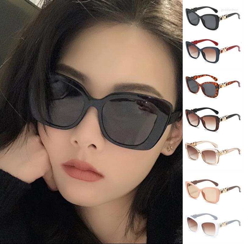 

Sunglasses Luxury Cat Eye Fashion Woman Vintage Brand Designer Black Glasses Sun For Female UV400 Eyewear Shades