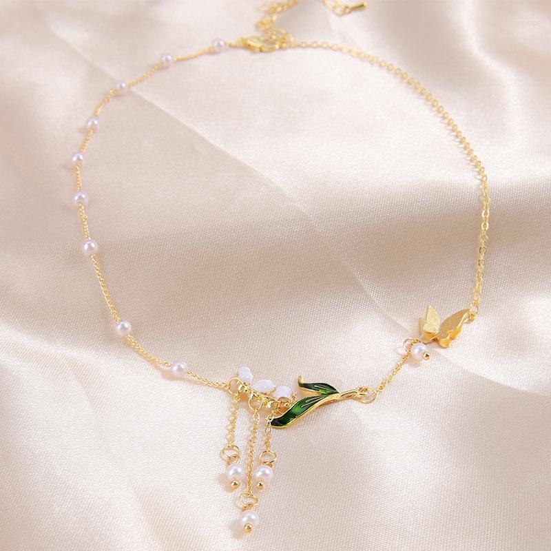 

Pendant Necklaces Korean Butterfly Leaf White Wind Chime Flower Necklace For Women Trendy Clavicle Chain Choker Jewelry Gift