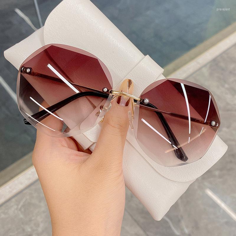 

Sunglasses Women's Diamond Cut Unisex Metal Rimless Polygon Sun Glasses Ladies Ocean Water Lens Outdoor UV Protection Eyewear