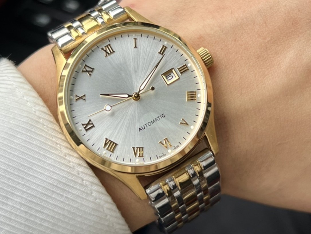 

mens watch fully automatic mechanical movement watch designer watch 42mm mineral super mirror watch 316 calfskin stainless steel straph shock watch vesace dhgate