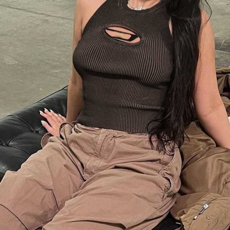 

Diesel Designer Womens Knitted Round Neck Vest Sleeveless Tank Top Fashion Casual Short Open Umbilical Versatile T-shirt Women Camisoles 1m60b, Brown