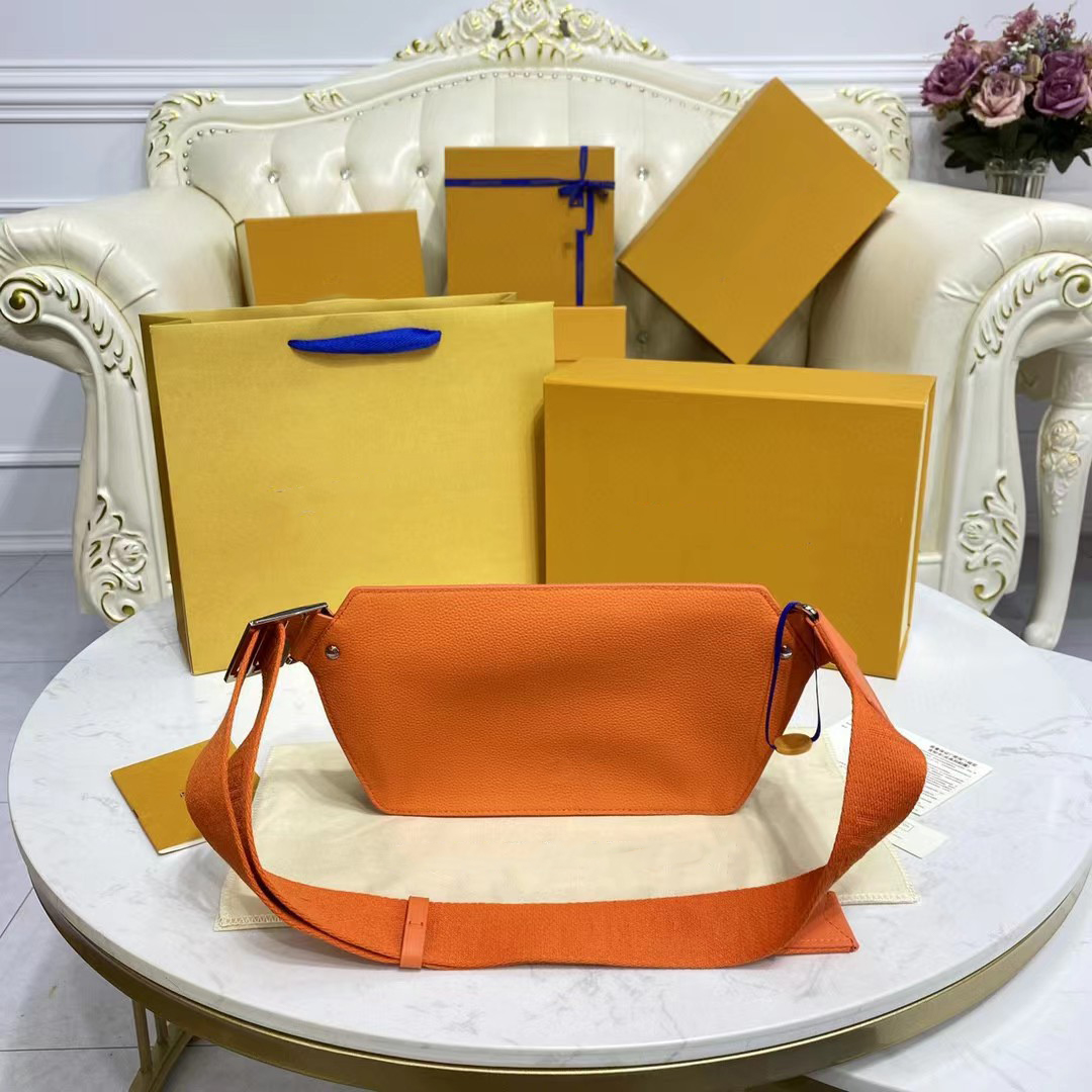 

Women's bag high-end customized quality French origin imported top leather shoulder bag crossbody bag fashion casual 0475247