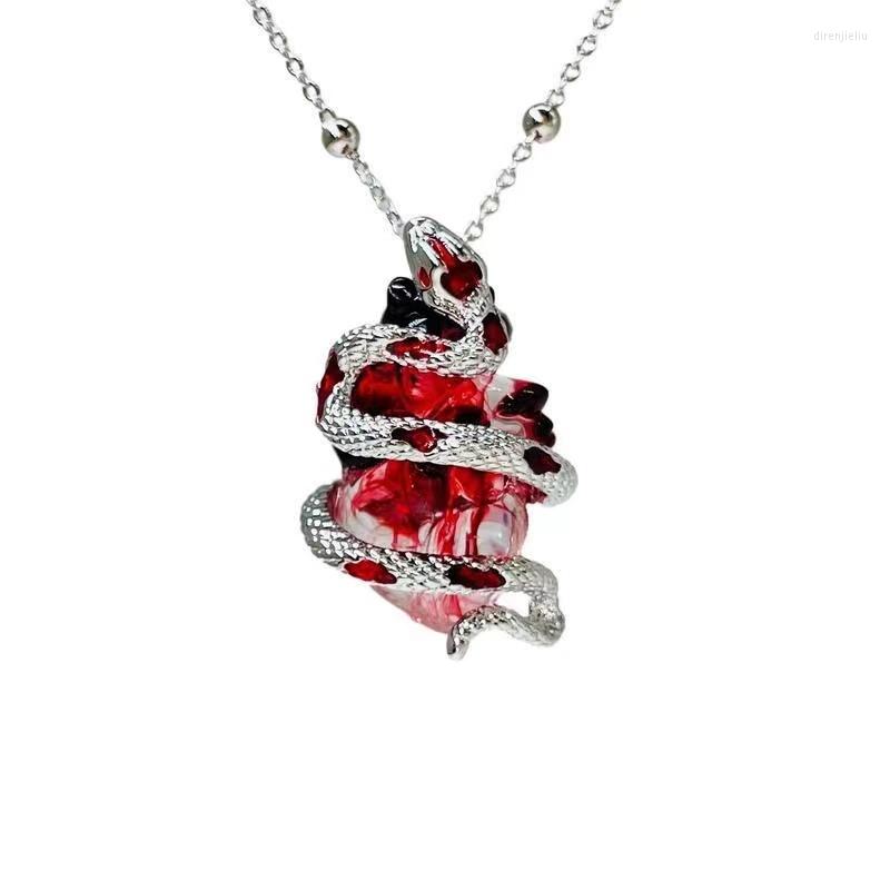 

Pendant Necklaces Personality Gothic Punk Snakes Entangle The Heart Necklace Blood Droplet Hip Hop Jewelry Accessories