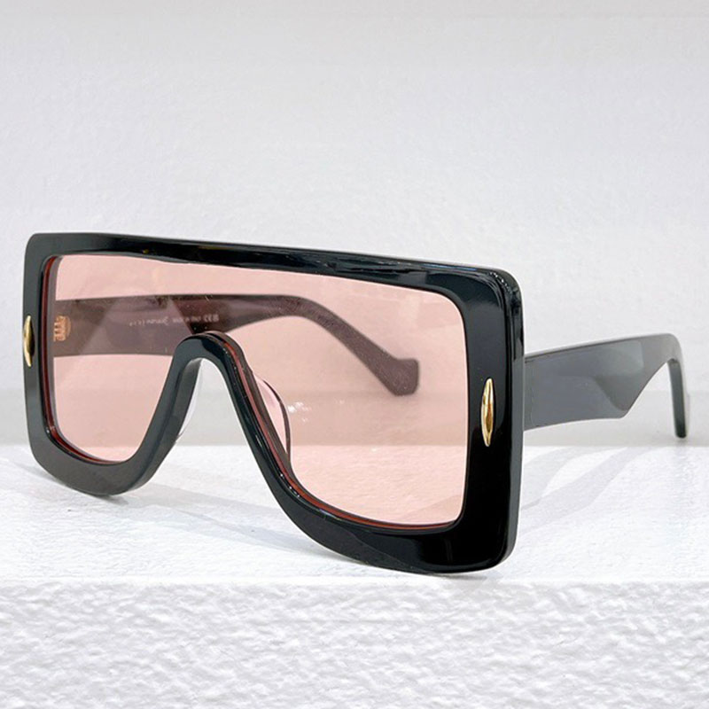 

Ladies Anagram mask sunglasses in acetate Designer For womens Occhiali da sole maschera Black frame with red lenses SUNGlasses for women with case