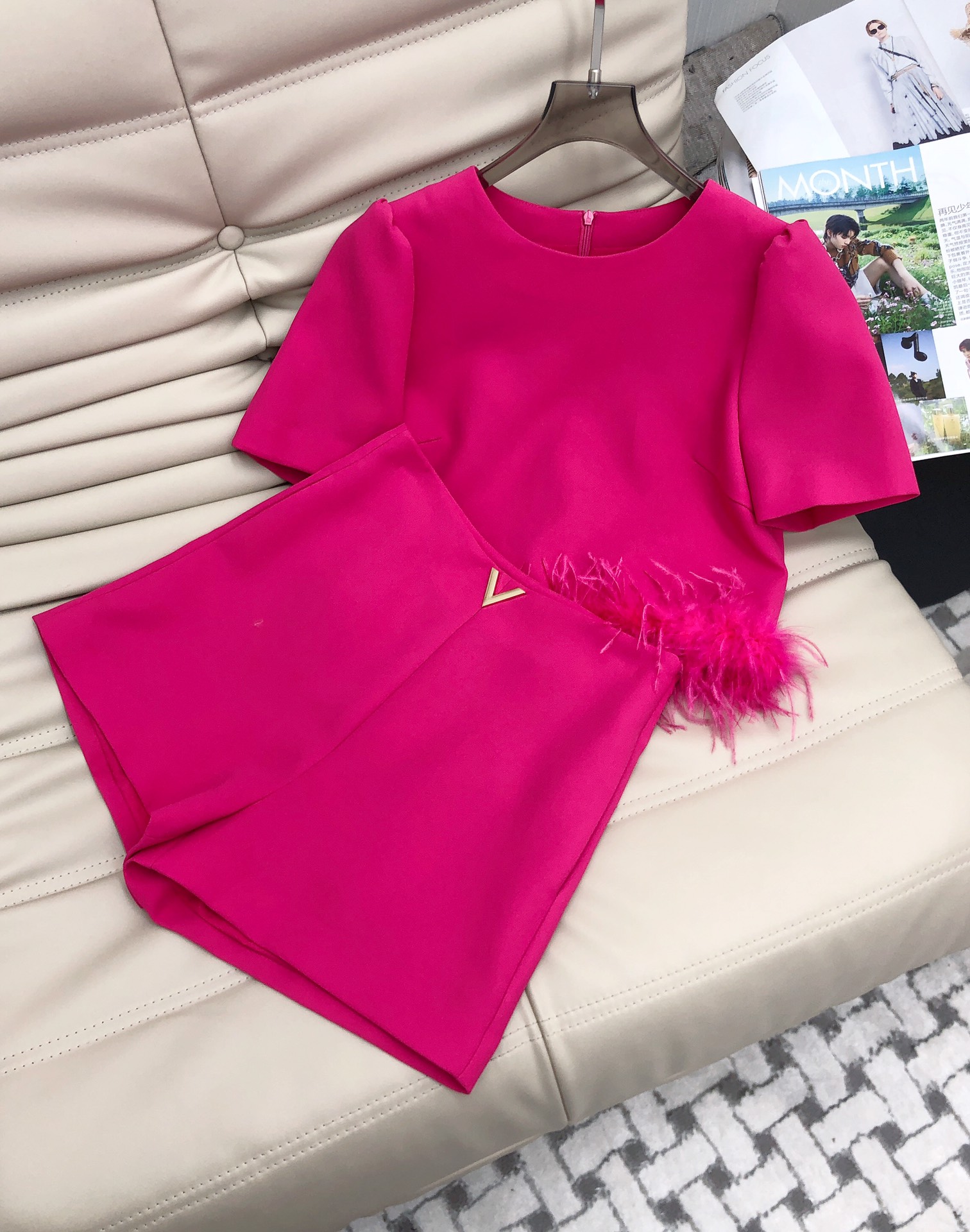 

Two Piece Dress 2023 European designer new short top high waisted shorts two-piece set, Rose