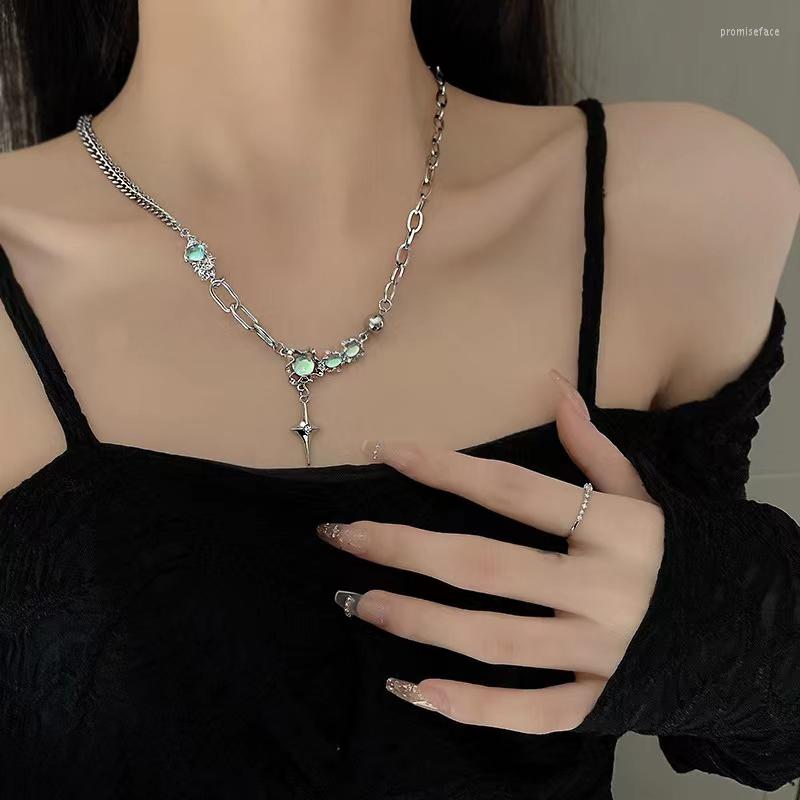 

Pendant Necklaces Fashion Vintage Moonstone Cross Star Necklace For Women Trendy Charm Stitching Chain Clavicle Hip-hop Neck Jewelry
