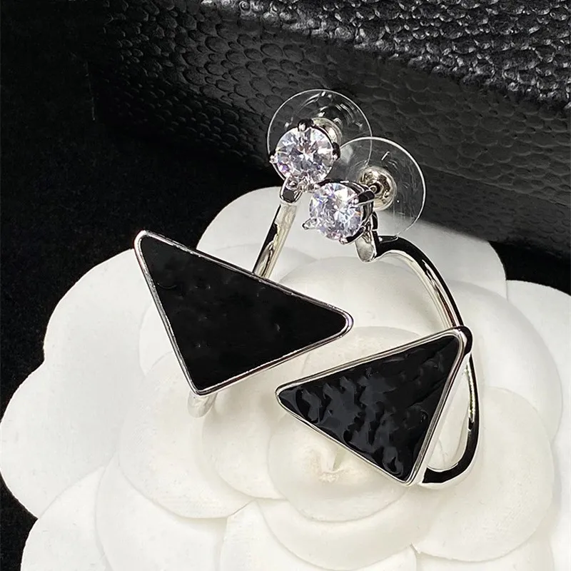 

Hot Luxury Design Earrings For Mans Womans Inverted Triangle Letter Designers Earring Trendy Personality Stud Earrings Designer Jewelry With Logo And Brand Box
