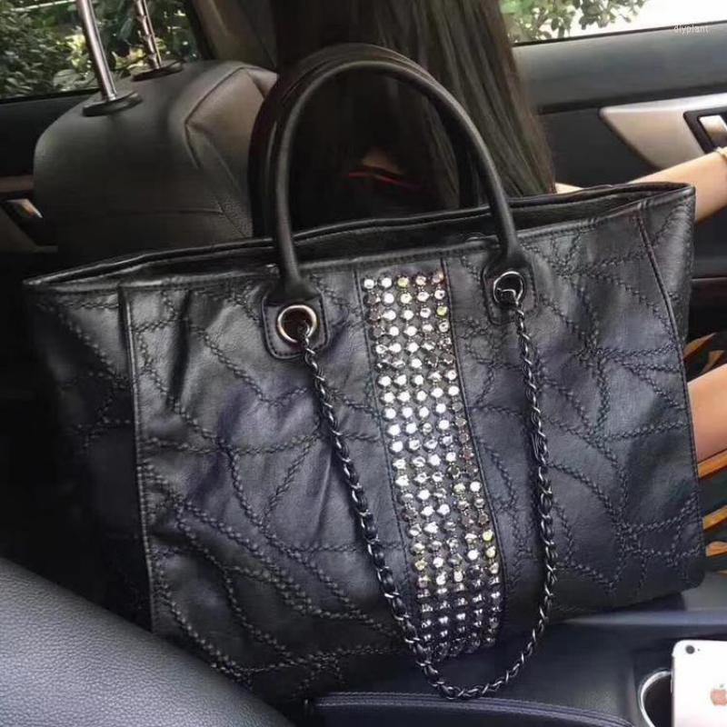 

Evening Bags Punk Rivet Large Capacity Women Tote Rock Designer Purses And Handbags Female Soft PU Leather Shoulder Bag Black Big Briefcase, Black women bags