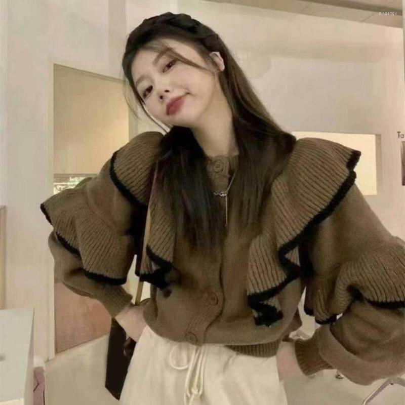 

Women's Knits Contrast Color Ruffle Women Sweater Vintage Princess Style Loose Winter Cold-proof Single-breasted Cardigan For Dating, Black