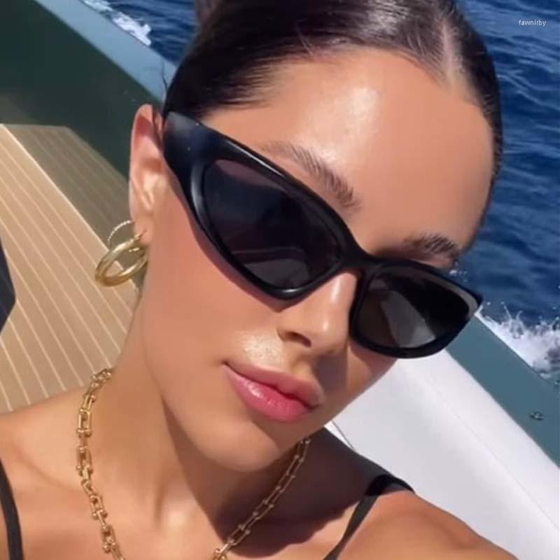 

Sunglasses Steampunk Vintage Square Women Brand Designer Personality Sun Glasses Female Fashion Outdoors Travel