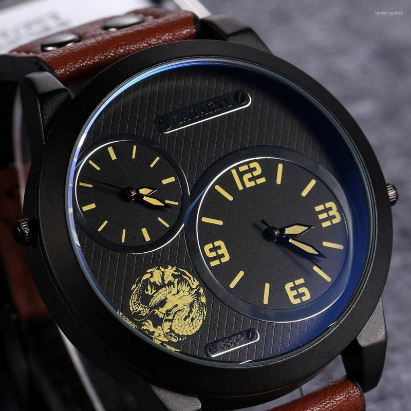

Wristwatches Two Times Men Watches Top Cagarny Cool Men's Quartz Watch Leather Strap Man Business Wristwatch Relogio, Style 2 box