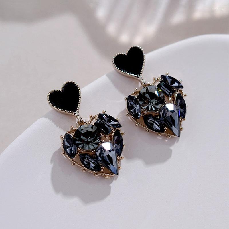 

Hoop Earrings CARLIDANA 2023 Korean Fashion Black Color Heart Crystal For Women Personality Earring Party Birthday Gift Jewelry