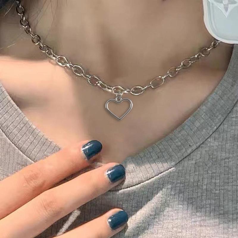 

Pendant Necklaces Aprilwell One Piece Vintage Heart Necklace For Women 2023 Trend Aesthetic Charms Kpop Chain Choker Fashion Jewelry Gifts