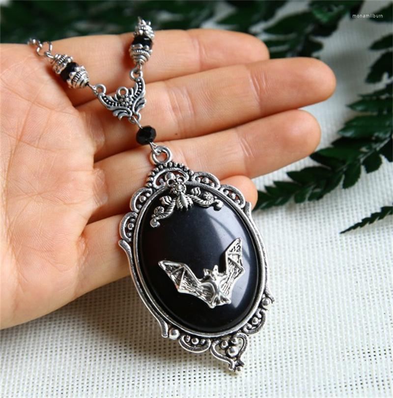 

Pendant Necklaces 2023 Gothic Vampire Bat Sweater Necklace Silver Plated Framed Cameo Jewelry Witch Crystal Gifts For Lover