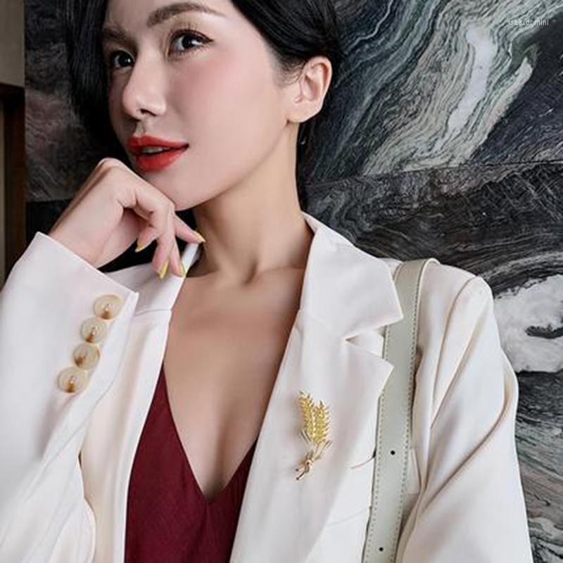 

Brooches HUISHI Harvest Golden Wheat Ear Brooch Pearl Zhaocai Creative Women's Suit Coat Pin Cheongsam Accessories