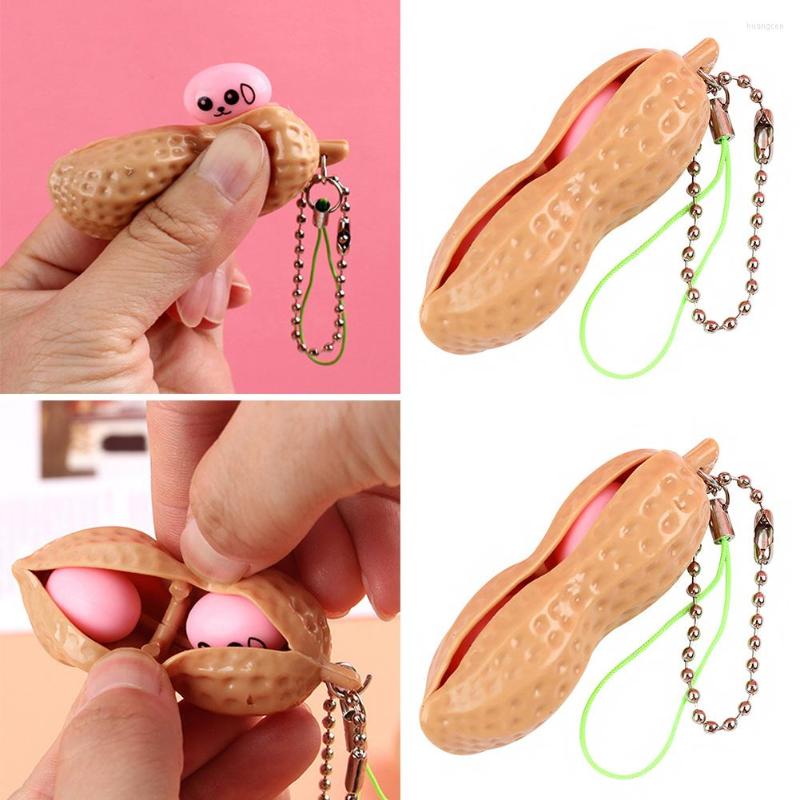 

Keychains Squeeze Peanut Key Chain Creative Toys Ring Buckle Decompress Luggage Pendant Vent Funny