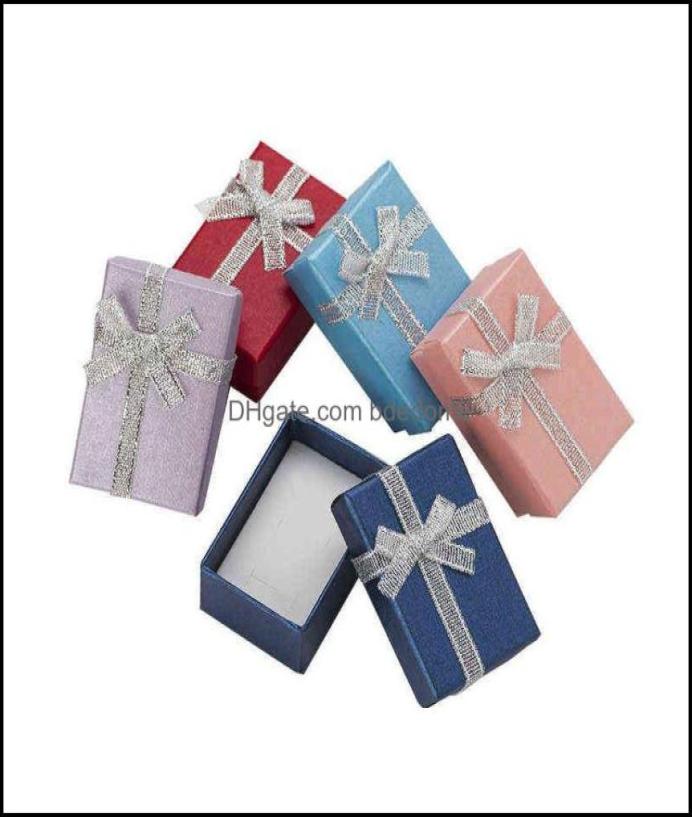 

Jewelry Boxes Packaging Display 4X6Cm Pealr Paper Gift For Jewellery Earring Necklace Pendant Ring Box With White Sponge H220505 D3977122