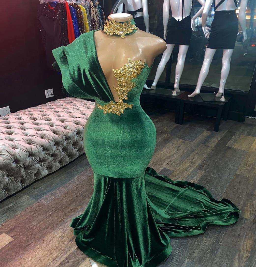 

2021 Plus Size Arabic Aso Ebi Mermaid Velvet Sexy Prom Dresses High Neck Lace Beaded Evening Formal Party Second Reception Gowns D3878143, Champagne