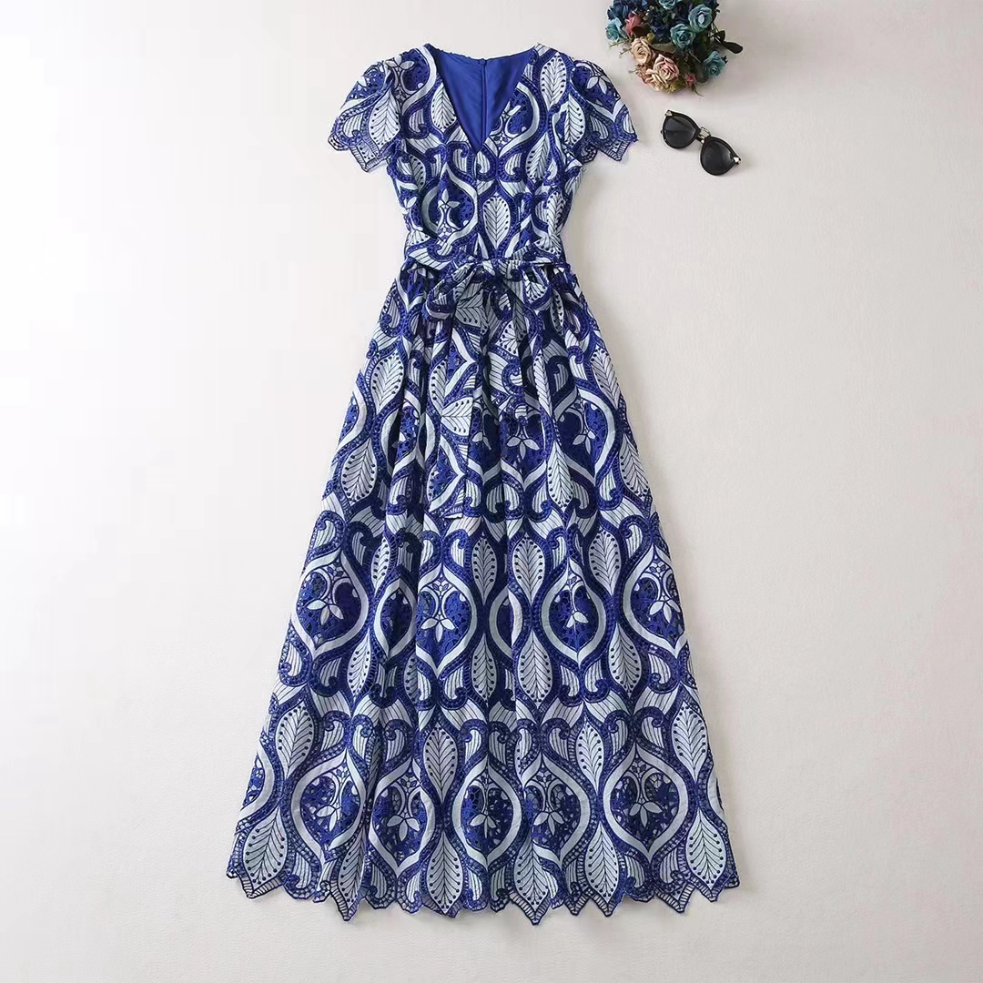 

European and American women' clothes 2023 summer new v-neck Short sleeves are hollowed out fashion Pleated Blue Dress XXL
