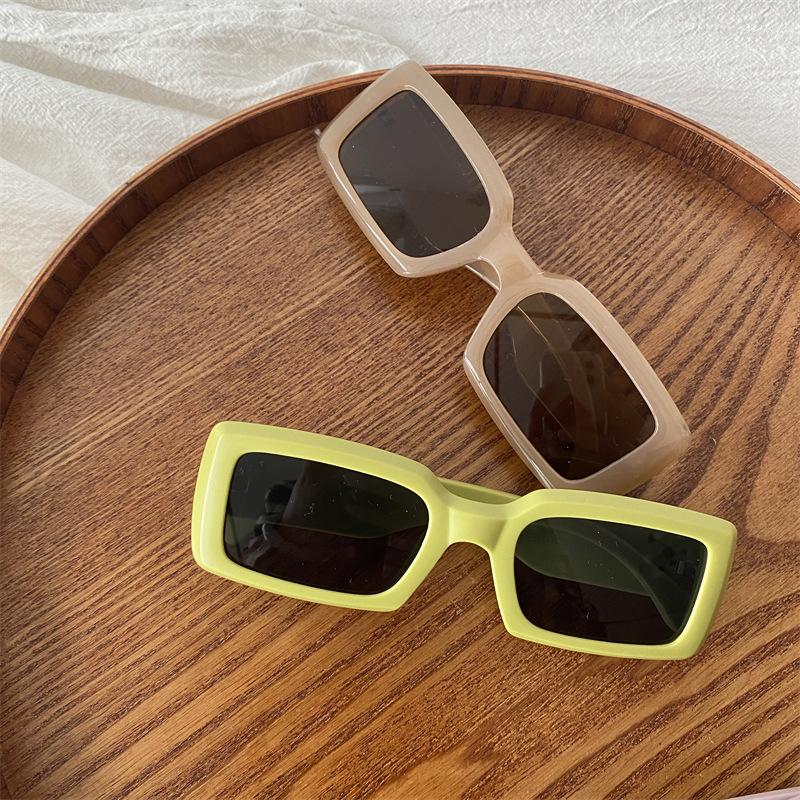 

Sunglasses AKA OCULOS Rectangle Women Fashion Sunscreen Glasses Outdoor UV Protection Small Square Eyewear Gafas De Sol Mujer