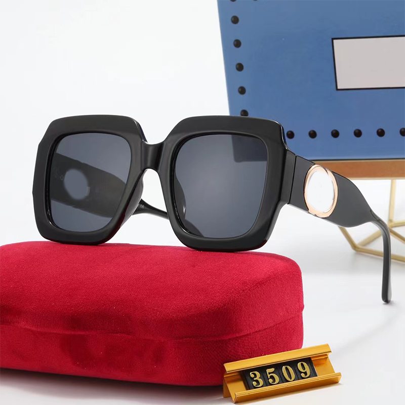 Lunettes de soleil d'été Polarizadas pourdies Luxury Eyeglass Fashion Sun Glasses Gafas Women Designer avec boîte