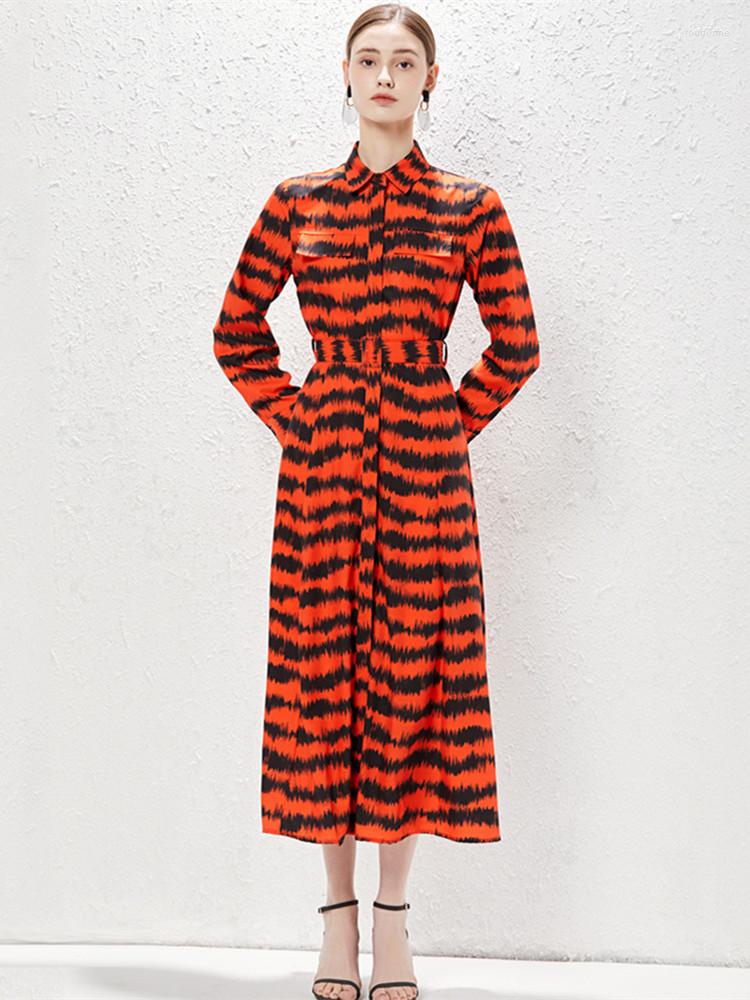

Casual Dresses Fashion Designer Vintage Tiger Striped Long Dress Women' Turn Down Collar Single Breasted Print Belt Shirt Runway Vestidos, Red