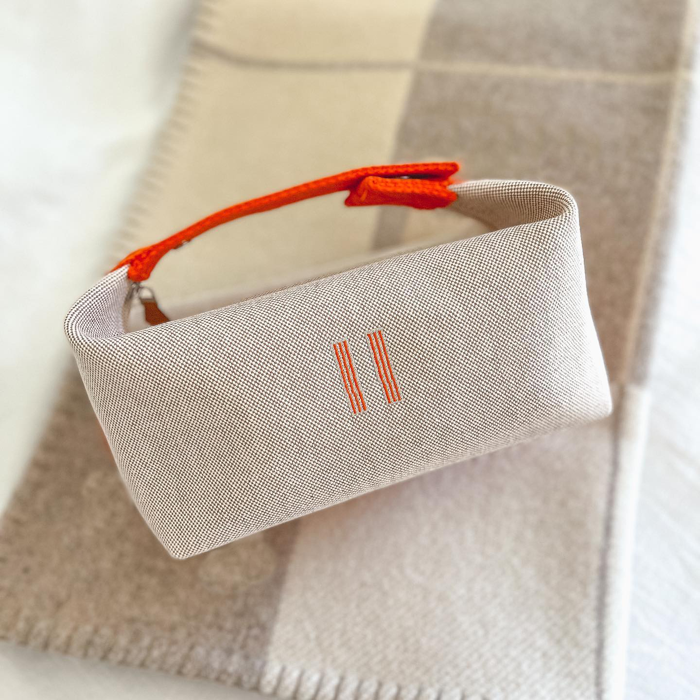 

High quality 2size Womens wallet Mens wash cosmetic Bags luxury nylon Organizer makeup toiletry Bag Designer canvas square pouch tote gym handbags makeup clutch bag