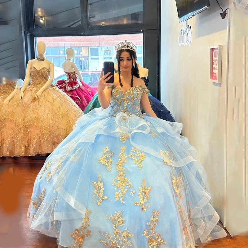 Robes de quinceanera bleu ciel 2024 Robe de bal robe en or applique de dentelle