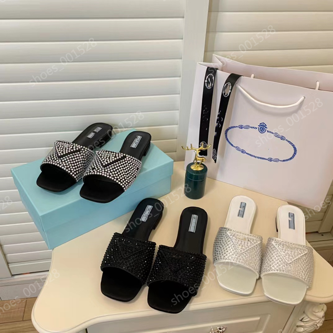 

Womens Crystal Embellished sandals designers Diamond flat Slide Casual Rhinestones sandal for woman shoe triangular brand square head slippers Comfort Flip Flops, Silver