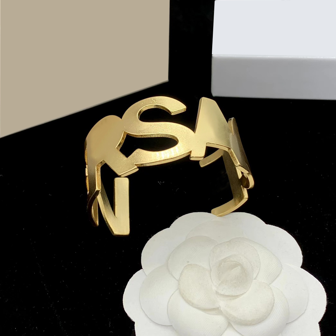 

Designer Bracelet For Women Mens Gold Bracelet Nail Letter Lady Girl Luxury Jewelry Love Bracelets