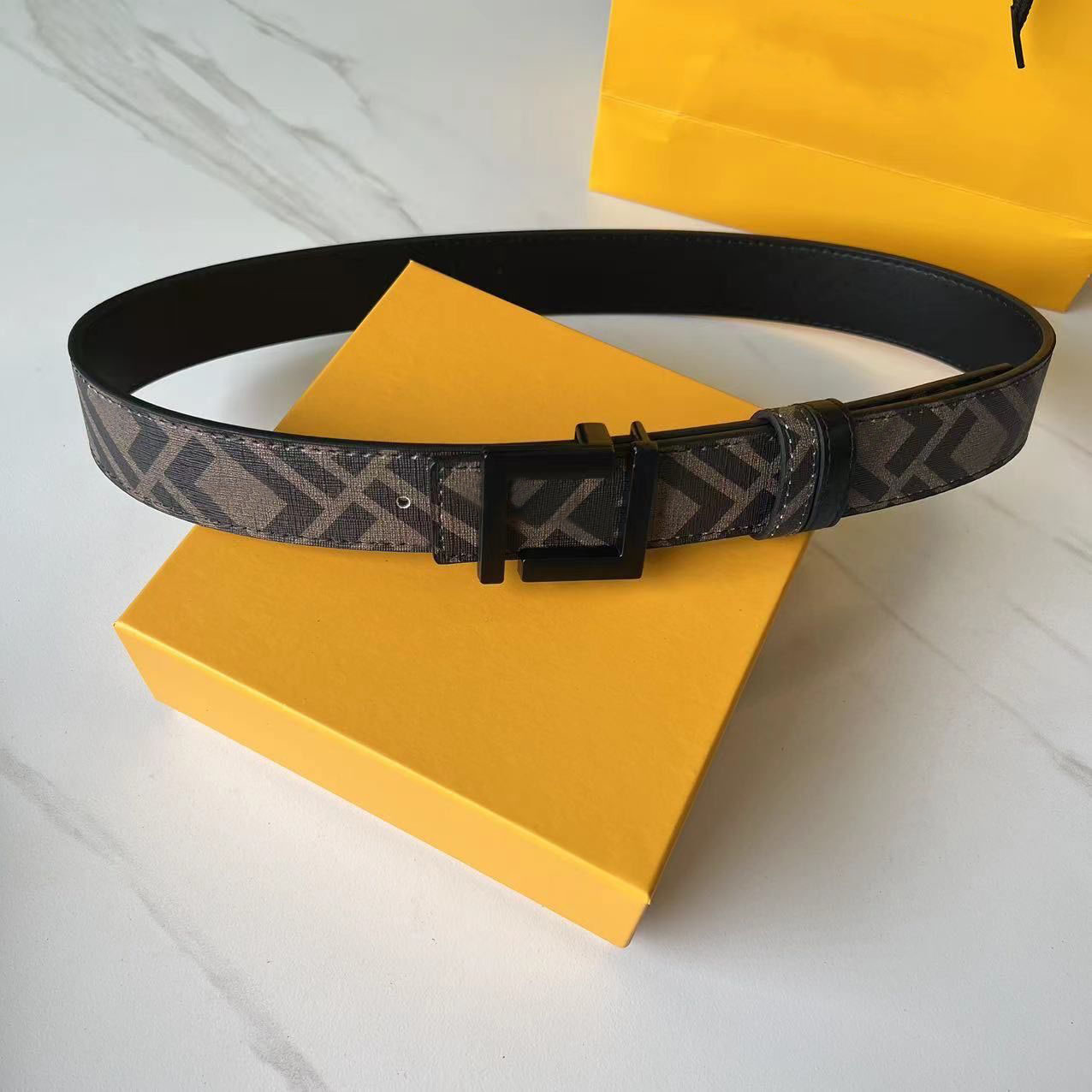 

2023 Fashion leather with box Italy's new leisure belt men's and women's business luxury letter buckle, With logo
