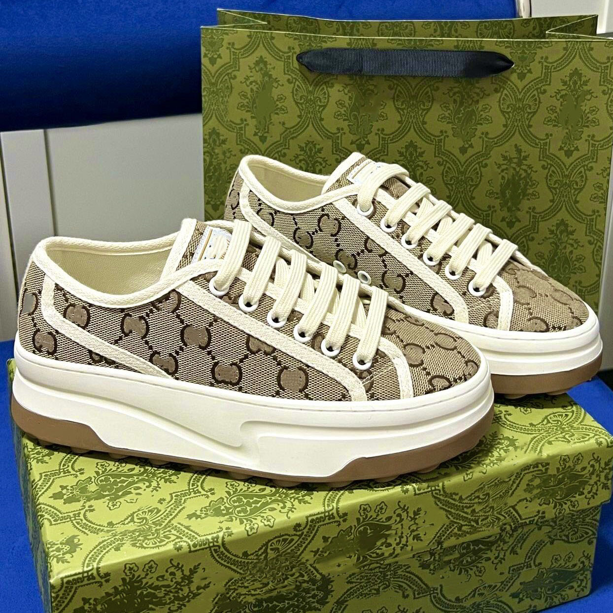 

designer shoes1977 Canvas women's lace-up vintage embroidered thick soled rubber shoes B22 Casual sneakers White brown classic canvas women's shoes, Color 2