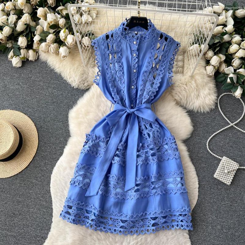 

Casual Dresses Vintage Hollow Out Lace Floral Embroidery Dress Summer Autumn Women Sleeveless Sashes Short Runway Vestidos N5084, Black