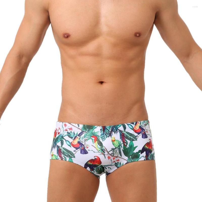 

Men's Swimwear European And American Retro Striped Printing Quick-Drying With Cups Revealing Large Anti-Flash Men's Sexy Briefs Swimming, Green leaves