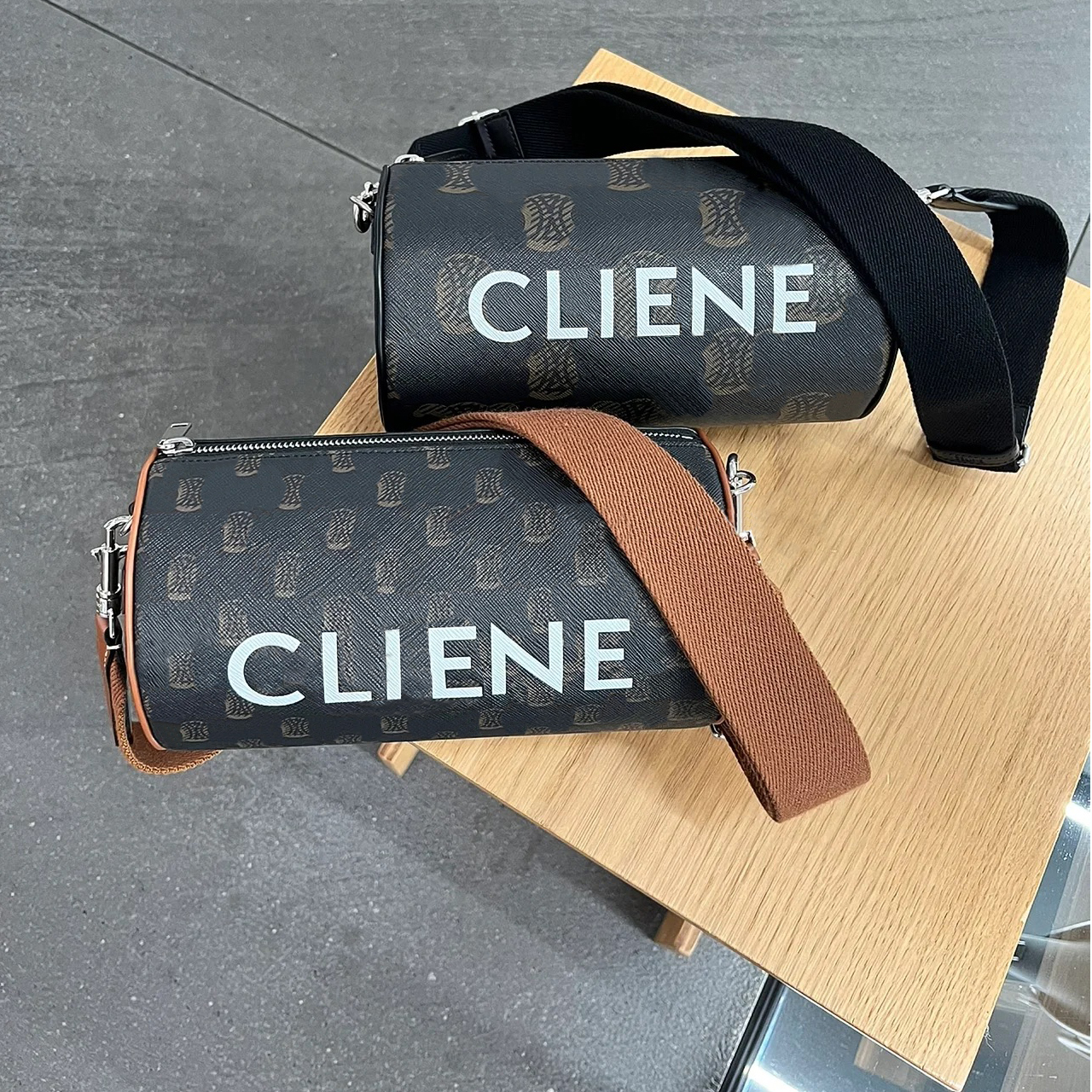 

Top quality cowhide TRIOMPHE CANVAS CABAS cross body handbag luggage bags Designer strap Womens envelope bag clutch Hobo mens black Wallets Shoulder totes cylinder, Cabas-mon0gram black