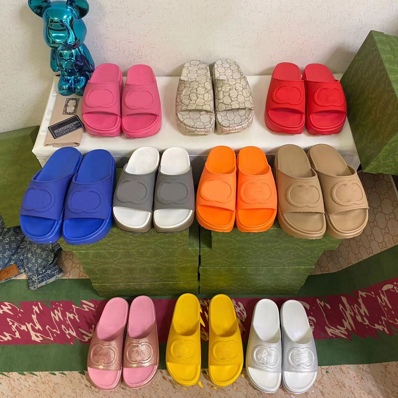 

2023 Summer New Slippers Women's Sliding Belt Interlocking Letter Platform Sandals Fashion Casual Versatile Bottom Beach Outdoor Indoor Anti slip Size 35-45, 34