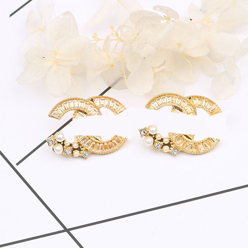 

Luxury Designers Earring Stud Letter Fashion Rhinestone Round Earring Letter Wedding Party Jewerlry High Quality 18K Gold Plated 20style