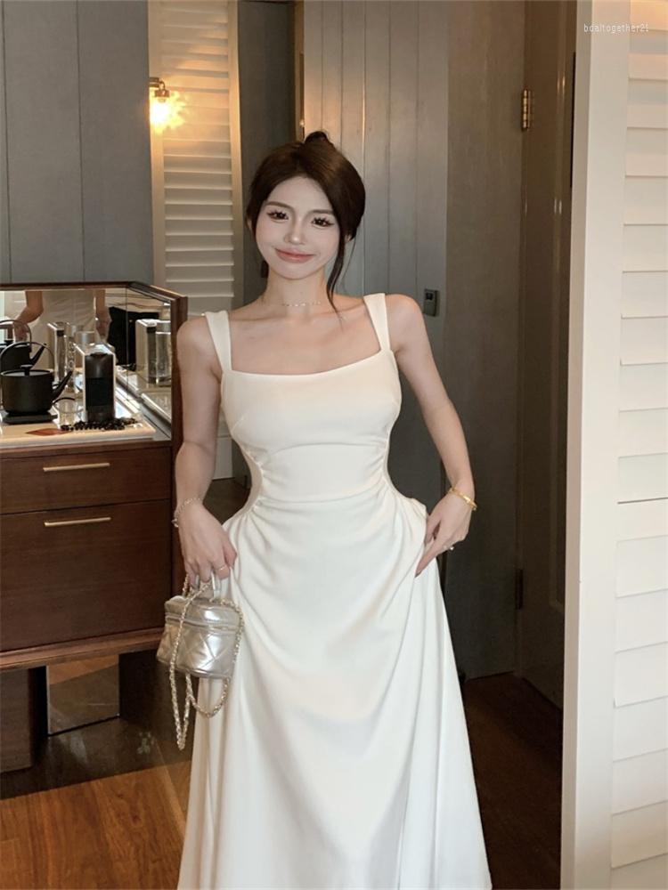 

Casual Dresses Elegant White Suspender Party Dress French Niche Design Sheath Tunic Long For Women 2023 Summer Ladies Midi