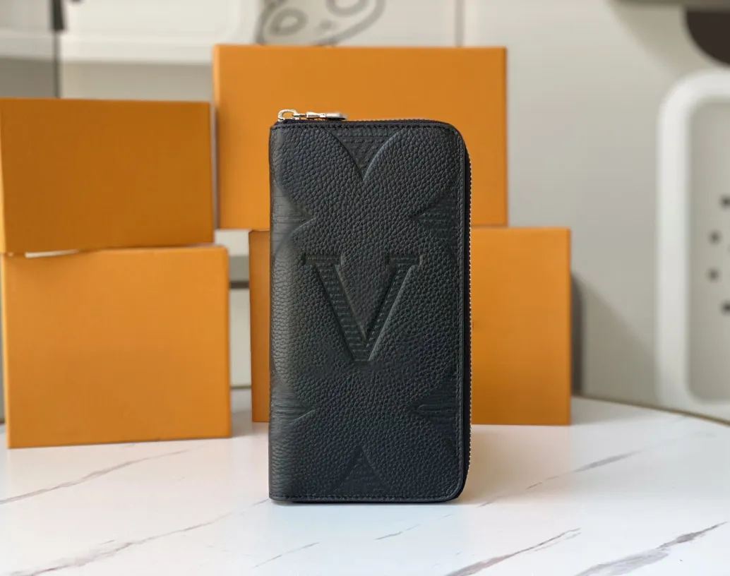 

Leather Zippy Vertical Wallet Female designer zipper coin purse with original box