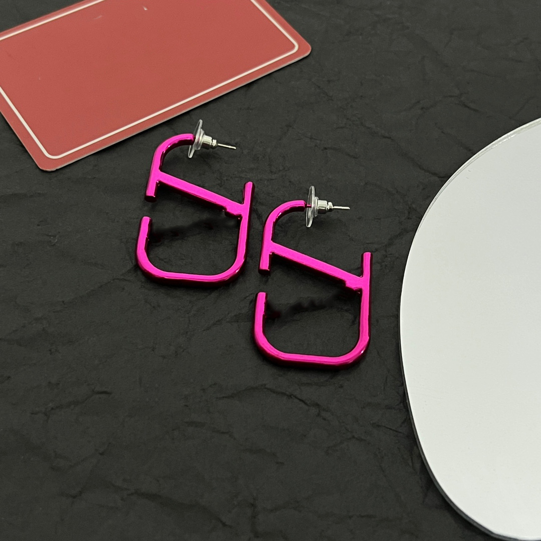 

Designer Earring V Logo Brand Stud Charm Pearl Earing Women Fashion Hoop Jewelry Luxury Metal Earring Jeweler Women's Gifts ao540