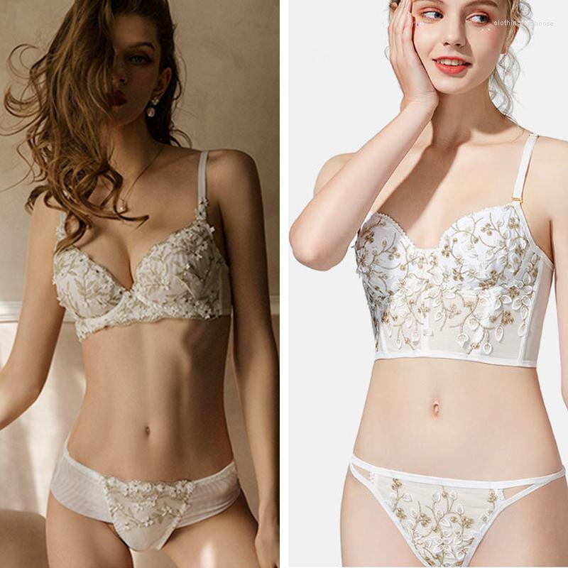 

Bras Sets French Vintage Embroidered Sexy Lace Beauty Back Push Up Soft Underwire Body Shaping Bra, White