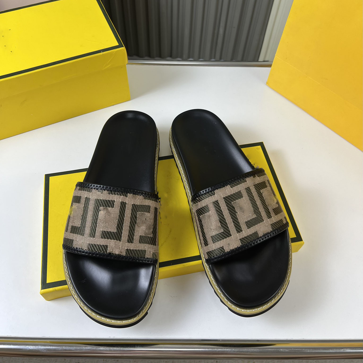 

top quality Casual Shoes Men's and women's designer sandals men's black white resin pure ochre pattern bone slippers foam slide EVA runr ash onyx, Lightgreen