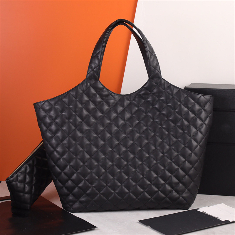The newly launchethe designer bag tote bag features a retro handbags diamond checkered sheepskin for both men and women in black gold designer ba-image-939271258