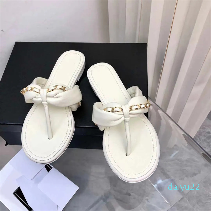 

Designer Sandals Women Sandal Lambskin Metal White Slippers Fashion Ladies Beach Flip Flops Outdoor Flat Slipper
