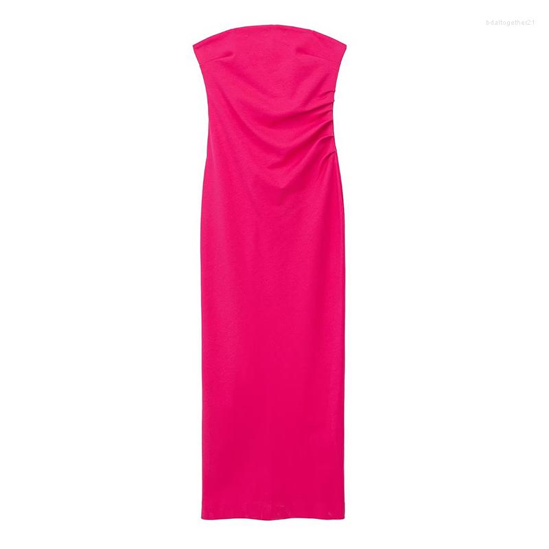 

Casual Dresses YENKYE 2023 Women Fashion Fuchsia Side Ruched Strapless Midi Dress Vintage Straight Neck Back Zipper Female Party Sexy