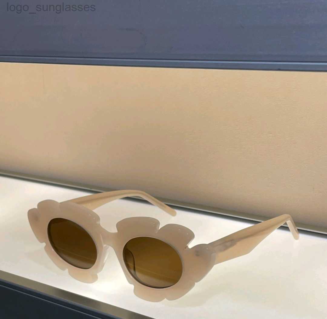 

Flower Sunglasses Nude/Dark Grey Lens Cateye Shape Women Fashion Summer Sunnies Oversize Sunglasses UV400 Eyewear High quality One