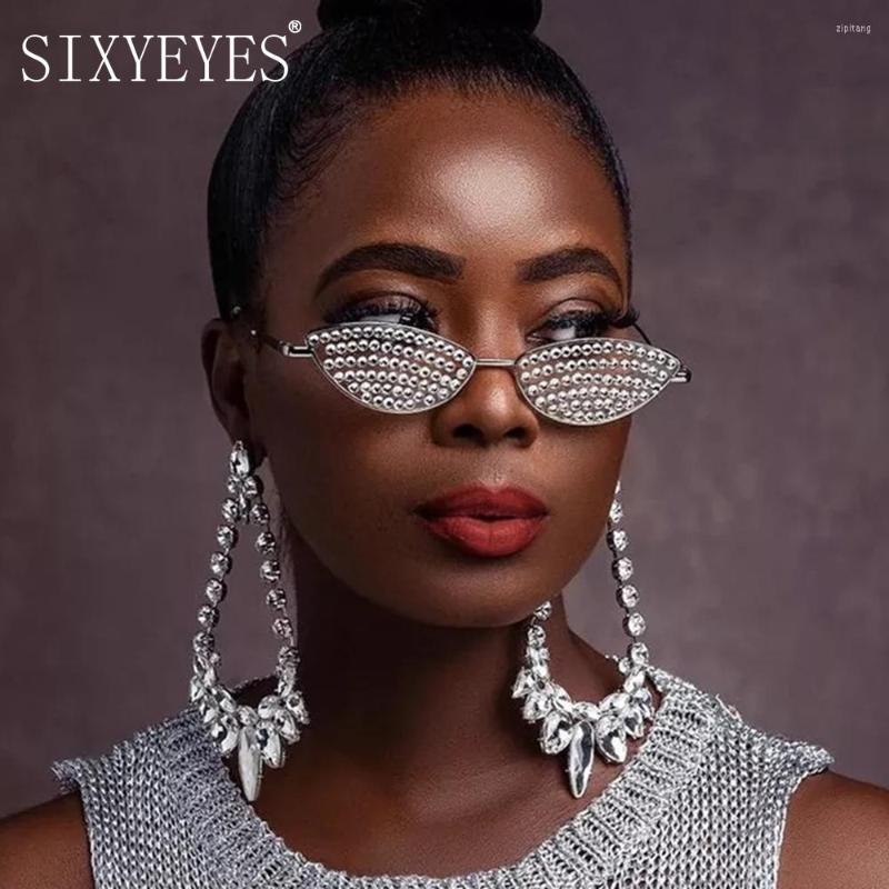 

Sunglasses Sexy Diamond Sunglassess Women Men Designer 2023 Rhinestone Sun Glasses Cat Eye Shades Ladies Party Crystal Eyewear