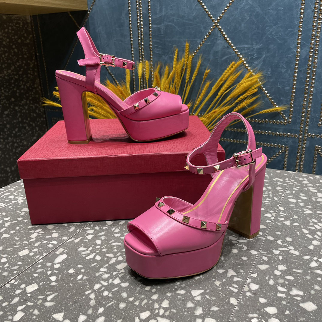 

The latest thick water platform patent leather high heels women's sandals heel height 11cm, waterproof platform thickness 3.5cm PROM shoelaces packaging box, Brown