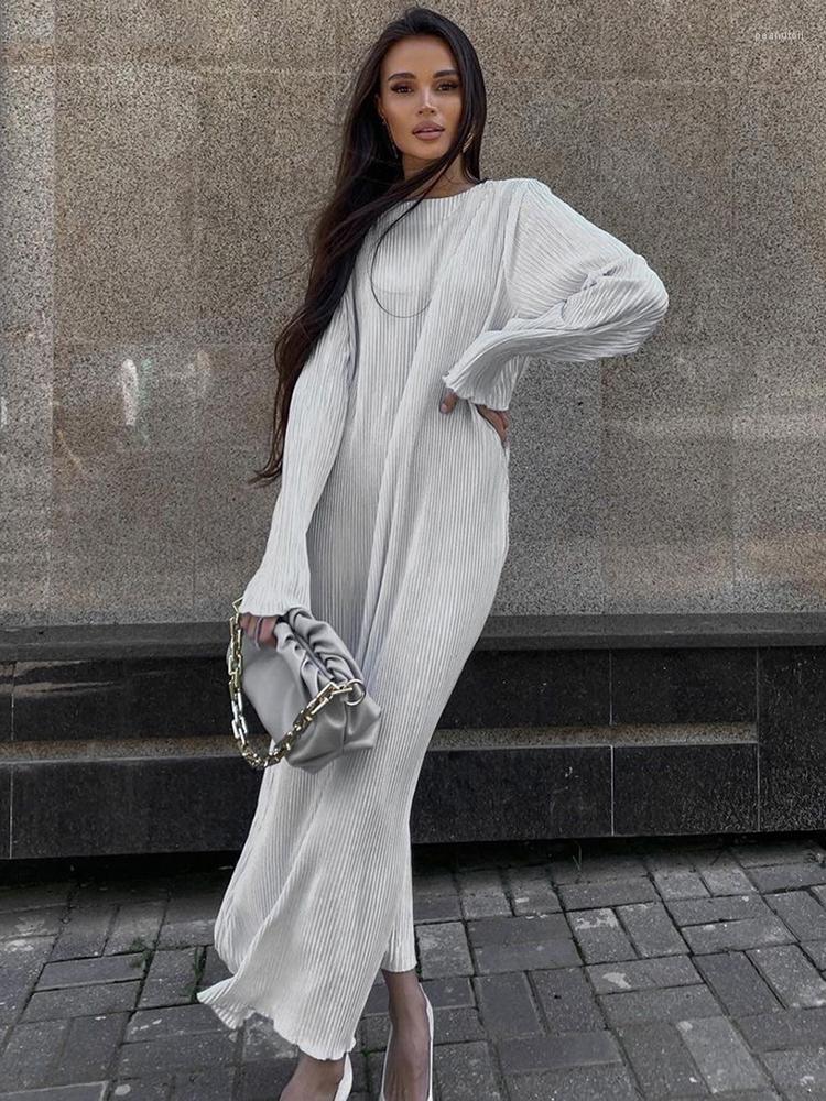 

Casual Dresses CamKemsey Spring Autumn Long Sleeve O-Neck Streetwear Pleated Loose Straight Maxi Women 2023, Beige grey
